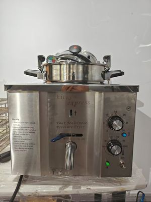 Mechanical Panel 16L 3KW 220V/110V Chicken Express Table Top Pressure Fryer