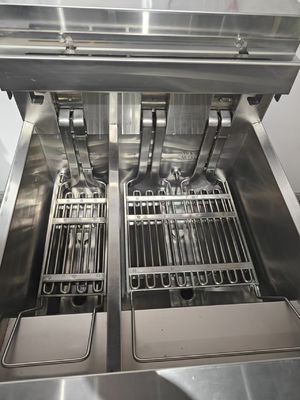 Electric Two Pots 3 Baskets Touchscreen Panel With Oil Filter System Fryer