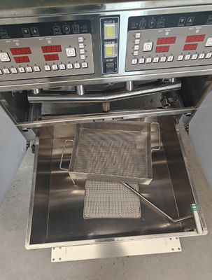 Four Pots Four Baskets With Oil Filter System 304SUS Ventless Deep Kfc Chips  Electric Chips Open Chips Fryer For Cooking Machine
