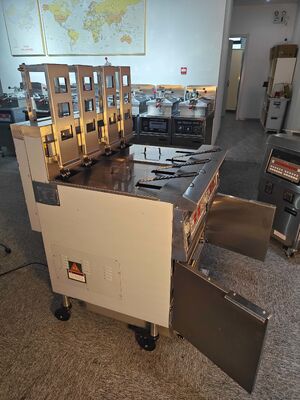 OFE-H413 Auto Lift 4 Pots 4 Baskets Digital Computer Panel With Oil Filter System 28kw Electric&Gas Open Deep Fryer