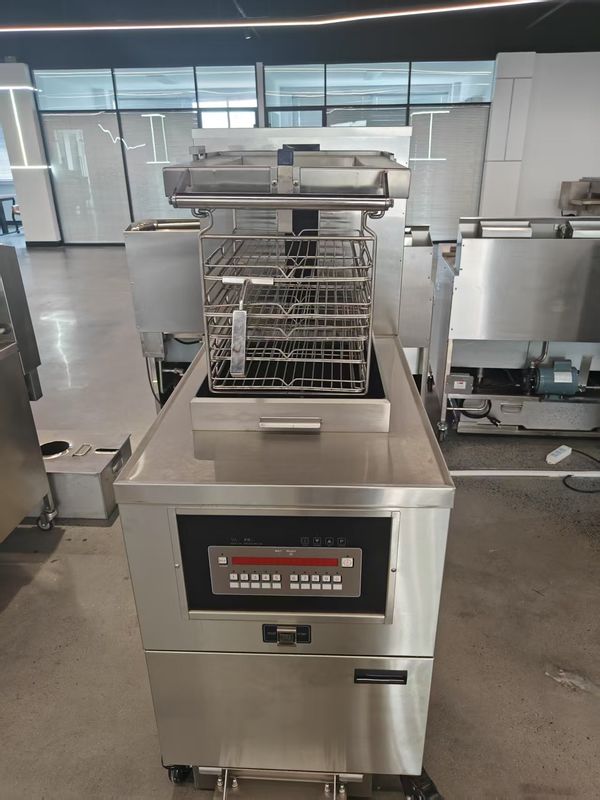 8HD Electric Open Deep Fryer  With Digital Computer Panel